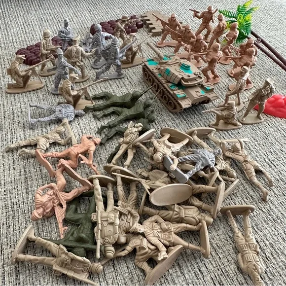 Toy Army Soldier Set with Tank - Multicolor - Picture 4 of 5